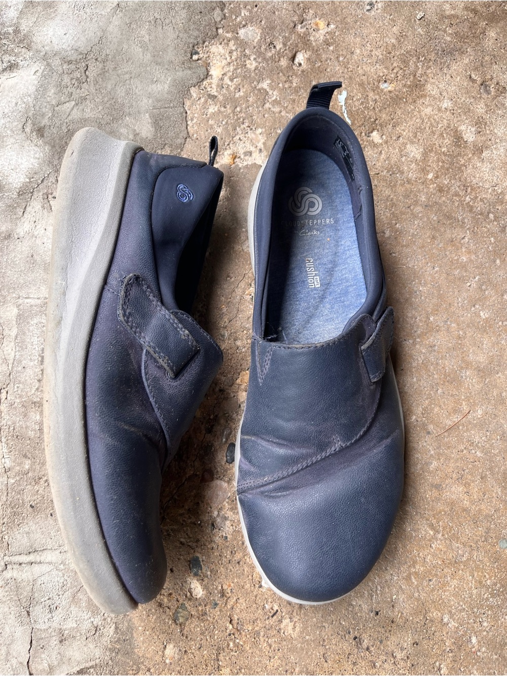 Clarks Cloudsteppers Womens 9 Navy Blue Slip On Loafers Cushion Soft